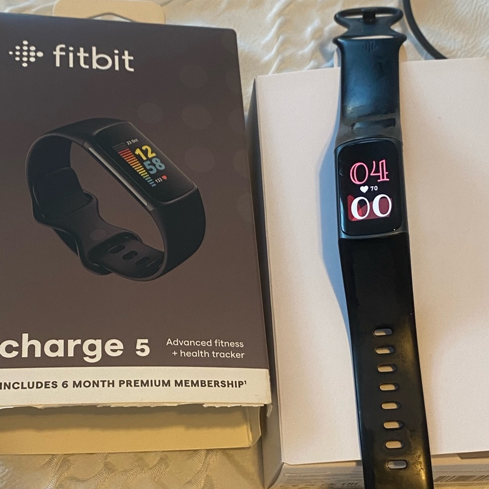 Fitbit Charge 5